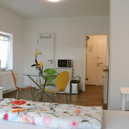 Helles Apartment Fuer 1-2 Pers. Mit Parkplatz Und Wifi Kraiburg am Inn 외부 사진