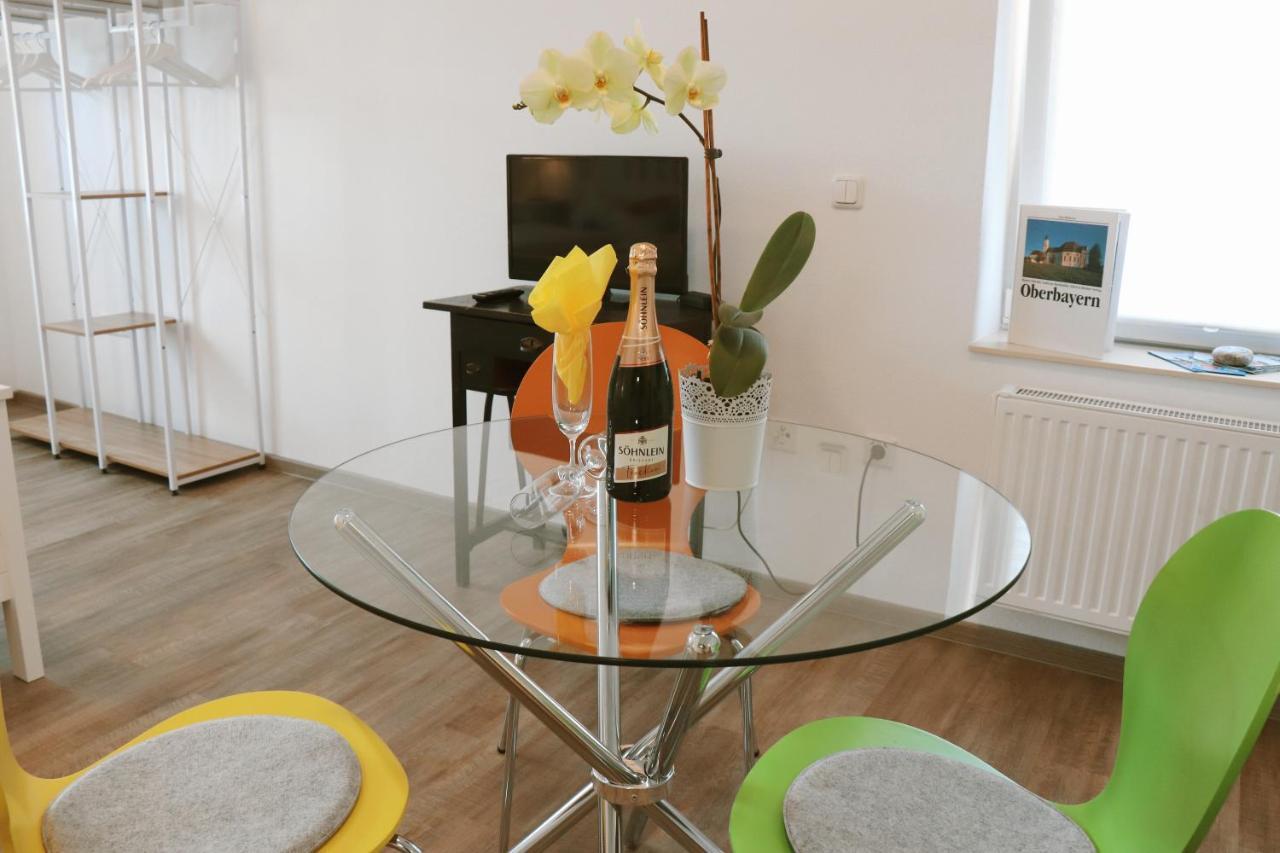 Helles Apartment Fuer 1-2 Pers. Mit Parkplatz Und Wifi Kraiburg am Inn 외부 사진