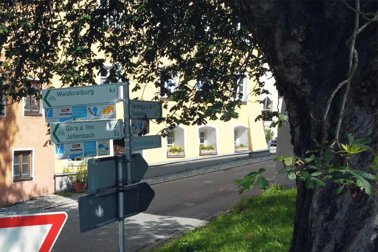 Helles Apartment Fuer 1-2 Pers. Mit Parkplatz Und Wifi Kraiburg am Inn 외부 사진