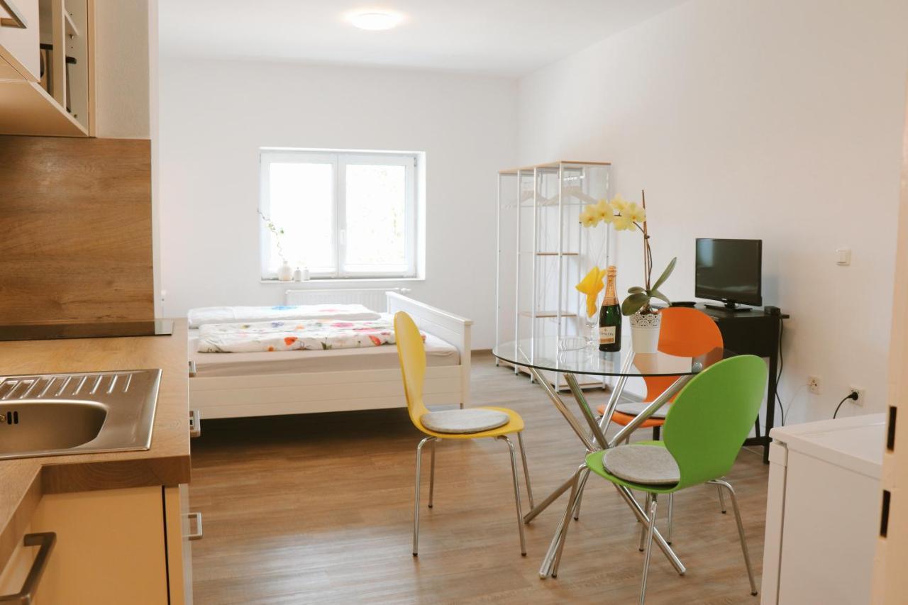 Helles Apartment Fuer 1-2 Pers. Mit Parkplatz Und Wifi Kraiburg am Inn 외부 사진