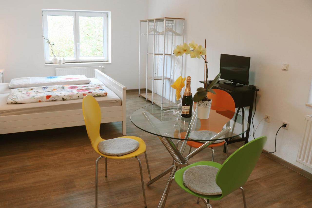 Helles Apartment Fuer 1-2 Pers. Mit Parkplatz Und Wifi Kraiburg am Inn 외부 사진